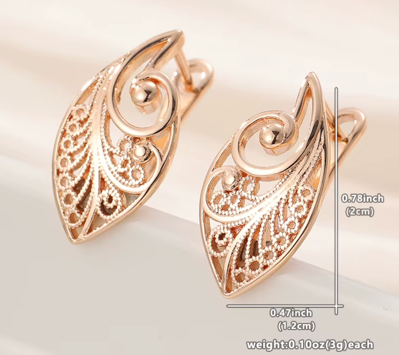Elegant Hand-Carved Hollow Leaf Shaped Gold Plated Dangle Earrings for Women